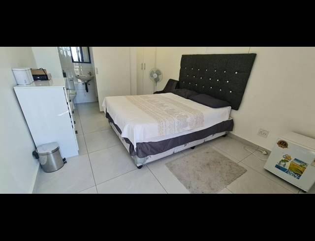 1 BEDROOM PROPERTY TO RENT IN GREENWOOD PARK